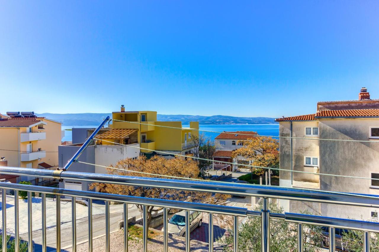 Dream House * Omis